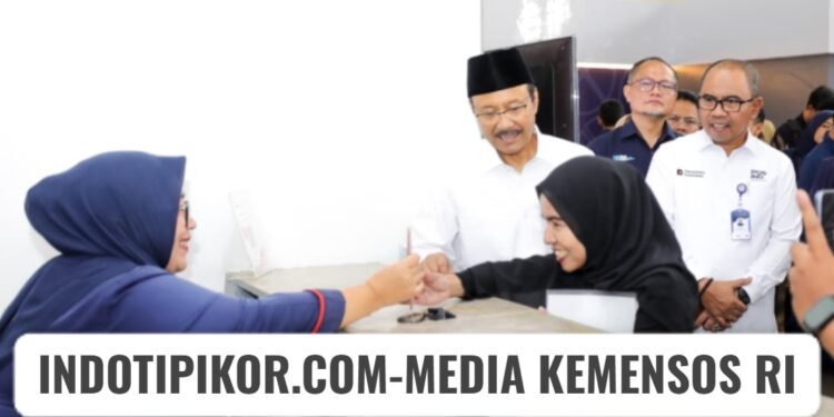 Menteri Sosial Saifullah Yusuf (Gus Ipul) meminta PT Pos Indonesia segera mengambil langkah agar tidak terjadi penumpukan dan berpotensi terjadi kegaduhan dalam penyaluran Bantuan Langsung Tunai Sementara (BLTS).