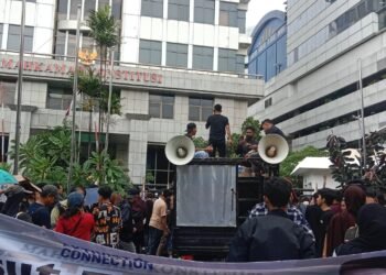 Heboh..Gerakan pemuda Al Wasliyah DKI Jakarta melakukan demo Soal Isu Dugaan Ijasah Palsu Hakim MK.