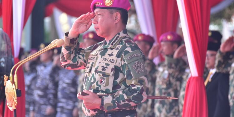 Panglima TNI Dikukuhkan sebagai Warga Kehormatan Pasukan Pendarat Korps Marinir