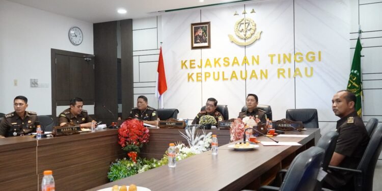 Kajati Kepri Tegakkan Hukum Humanis, Perkara Narkotika di Karimun Diselesaikan Lewat RJ.