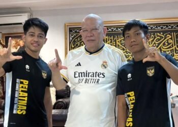 Kereeenn” Dua Atlet Muaythai Jatim Siap Berlaga di SEA Games Thailand, Minta Restu Ketua PBMI.