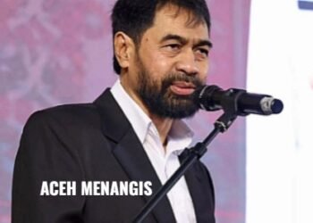 Aceh sekarang seperti mengalami tsunami kedua,” kata Gubernur Mualem sambil menangis