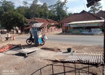 Masyarakat Mengeluh Sangat Dirugikan Dengan Adanya Proyek Saluran Air Tidak Bertanggung Jawab