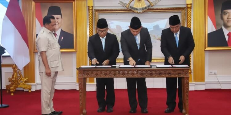 Lantik Tiga Pejabat Pimpinan Tinggi Madya, Mendagri Minta Pahami Tugas Masing-Masing