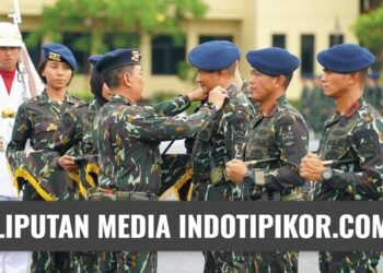 Danpas Pelopor Korbrimob Polri Pimpin Upacara Sertijab dan Pisah Sambut Komandan Resimen