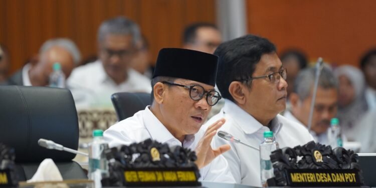 Pemulihan Pasca Bencana di Pulau Sumatera, Mendes Yandri Alokasikan Dana Desa untuk Bangun Rumah di Wilayah Terdampak