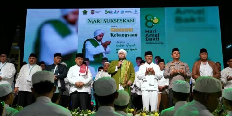 Sholawat Kebangsaan di Galuh, Wamenag Tekankan Persatuan Bangsa dan Doa untuk Keselamatan Negeri
