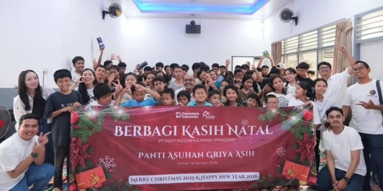 Natal Penuh Kepedulian, ASDP Berbagi Kehangatan Bersama Anak Panti Asuhan