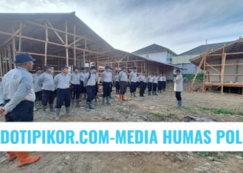 Polri Bangun 100 Unit Huntara untuk Warga Terdampak Bencana di Kapalo Koto, Padang