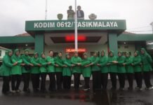Jumat Bukan Sekadar Hari, Tapi Gerakan: Persit KCK Cabang XXIII Kodim 0612/Tasikmalaya Tebar Berkah di Markas Sendiri