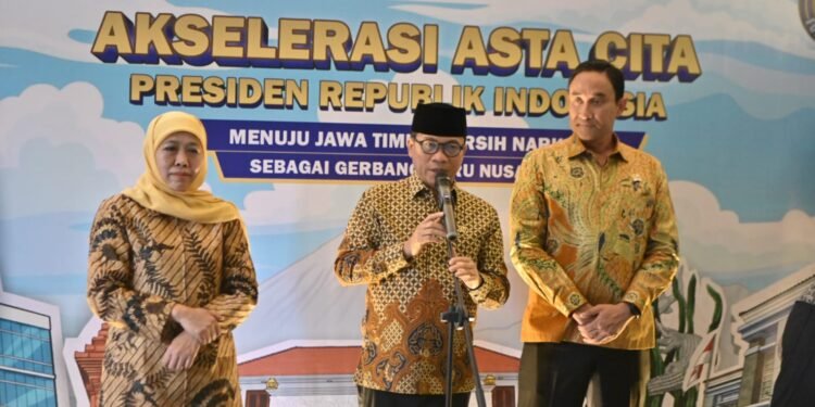 Menteri Desa dan Pembangunan Daerah Tertinggal (Mendes PDT) Yandri Susanto menegaskan bahwa perlu komitmen dari semua pihak untuk menyukseskan Desa Bersih dari Narkoba (Desa Bersinar).