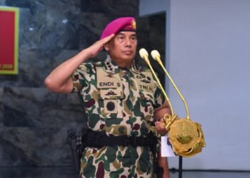 PANGKORMAR RESMIKAN LIKUIDASI ORGANISASI BATALYON MARINIR PERTAHANAN PANGKALAN