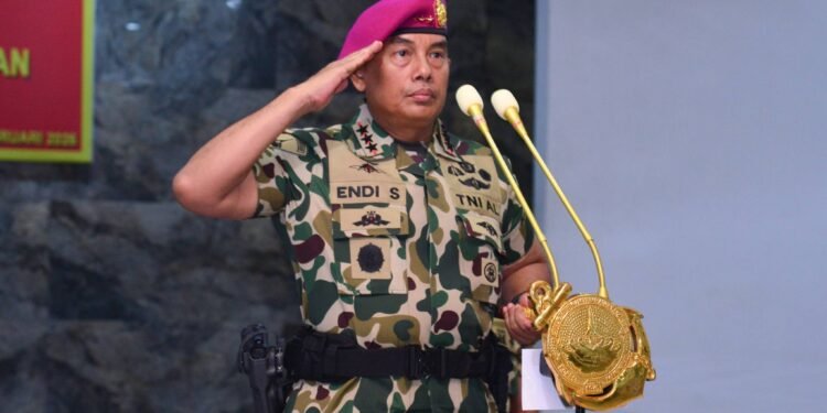 PANGKORMAR RESMIKAN LIKUIDASI ORGANISASI BATALYON MARINIR PERTAHANAN PANGKALAN