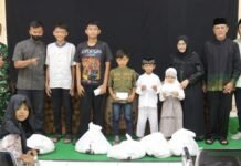Bupati Herdiat Salurkan Bantuan Sosial dan Santuni Anak Yatim di Tiga Kelurahan