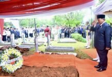 Presiden Prabowo Pimpin Upacara Pemakaman Try Sutrisno