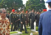 Tangis Haru Iringi Pemakaman Mayor Zulmi, Prajurit Berprestasi TNI