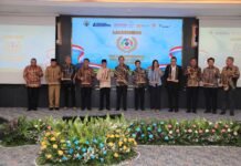Menteri Desa dan Pembangunan Daerah Tertinggal (Mendes PDT) Yandri Susanto dan Wakil Mendes PDT Ahmad Riza Patria hadiri Kegiatan CSR dan PDB Award 2026 “Kontribusi Dunia Usaha dan Organisasi Lainnya dalam Mendukung Rencana Aksi Bangun Desa Bangun Indonesia