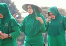 Hijaukan Harapan, Persit Kodim 0612 Tasikmalaya Tanam Masa Depan di Usia ke-80