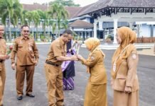 Dedikasi Tanpa Batas, Empat Pegawai Senior Setda Ciamis Tuai Apresiasi di Momentum Hari Kartini