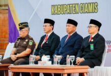 Lantik dan Ambil Sumpah Jabatan ASN, Bupati Herdiat: “Jangan Lelah Layani Masyarakat”
