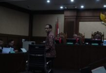 Terdakwa Nadiem Makarim Dinyatakan dengan pidana penjara selama 18 (delapan belas) tahun dikurangi selama terdakwa berada dalam tahanan sementara