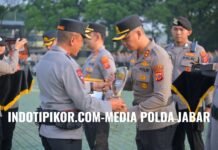 Apresiasi Posko Ops Ketupat Lodaya 2026, Kapolda Jabar Serahkan Penghargaan bagi Polres Berprestasi