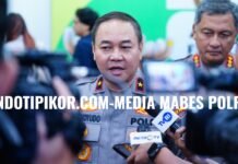 Kepolisian Negara Republik Indonesia (Polri) mengingatkan masyarakat agar meningkatkan kewaspadaan terhadap potensi penipuan berkedok tiket nonton bareng (nobar) serta praktik judi bola menjelang penyelenggaraan Piala Dunia 2026