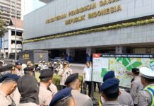 Polda Metro Jaya menyiapkan sebanyak 3.545 personel untuk mengamankan sekaligus melayani aksi unjuk rasa dalam rangka memperingati Hari Pendidikan Nasional (Hardiknas) 2026
