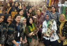 Apresiasi yang tinggi tampak ketika Ny. Uli Maruli Simanjuntak selaku Ibu Ketua Umum Persit Kartika Chandra Kirana mengunjungi YD Strap dan memberikan perhatian khusus