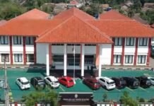 Hakim Tinggi PT Banten, Dr. Parulian Lumbantoruan, menjelaskan bahwa mekanisme pemberitahuan dan pembacaan putusan banding telah memiliki dasar hukum yang jelas dalam Kitab Undang-Undang Hukum Acara Pidana (KUHAP)