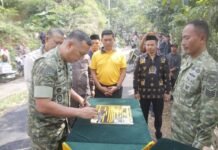 Dandim 0612/Tasikmalaya Hadiri Penutupan Bakti Siliwangi Manunggal Satata Sariksa (BSMSS) TA. 2026 di Desa Jahiang