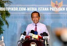 Presiden Prabowo Subianto memanggil Menteri Energi dan Sumber Daya Mineral (ESDM) Bahlil Lahadalia di Istana Merdeka, Jakarta