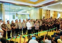 Kapolri Jenderal Listyo Sigit Prabowo mendatangi Jaksa Agung ST Burhanuddin di Gedung Kejaksaan Agung, Kebayoran Baru, Jakarta