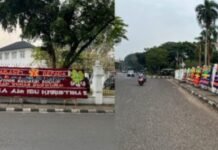 PN Palembang Dibanjiri Karangan Bunga Usai Vonis Terdakwa Pembunuhan Ini