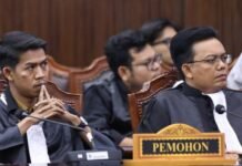 Mahkamah Konstitusi (MK) menolak untuk seluruhnya permohonan pengujian Penjelasan Pasal 156 dalam Penjelasan Pasal 81 angka 47 Lampiran Undang-Undang Republik Indonesia