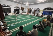 SATGAS TMMD KE-129 KODIM 0612/TASIKMALAYA PERKUAT KEIMANAN MELALUI KEGIATAN KEAGAMAAN BERSAMA MASYARAKAT DESA PARUNGPONTENG