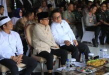 Menteri Desa dan Pembangunan Daerah Tertinggal (Mendes PDT) Yandri Susanto menghadiri pelantikan Pengurus Pusat Persatuan Anggota Badan Permusyawatan Desa Seluruh Indonesia (PABPDSI) dan Peluncuran Program Retret Nasional BPD di Alun-alun Purwakarta,