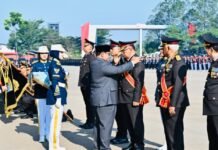 Presiden Prabowo Anugerahkan Tanda Kehormatan dan Pangkat Istimewa kepada Jajaran Polri