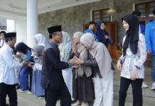 Lepas 10 Pelajar ke Kampung Inggris Pare, Bupati Herdiat Dorong Pelajar Ciamis Kuasai Bahasa Internasional