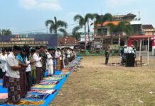 Ikhtiar Menjemput Rahmat, Masyarakat dan Satgas TMMD Ke-129 Gelar Shalat Istisqa di Parungponteng
