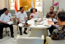Kepala BP BUMN sekaligus COO Danantara, Dony Oskaria, menggelar pertemuan dengan jajaran direksi PT Wijaya Karya (Persero) Tbk (WIKA) untuk membahas strategi restrukturisasi perusahaan,