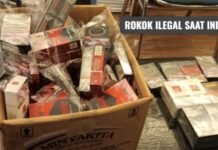 Info Terkini” dugaan rokok non-cukai beredar di pasir bitung sukamulya cianjur, polisi amankan barang untuk pemeriksaan.
