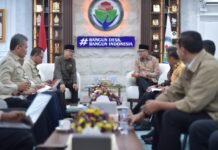 Menteri Desa dan Pembangunan Daerah Tertinggal Yandri Susanto mendorong pengembangan potensi desa di Provinsi