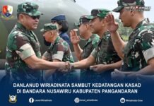 Danlanud Wiriadinata Sambut Kedatangan Kasad di Bandara Nusawiru Kabupaten Pangandaran