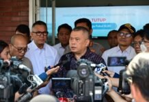 Menteri Perhubungan (Menhub) Dudy Purwagandhi menyatakan, keselamatan dan keamanan masyarakat menjadi prioritas utama pemerintah dalam menghadapi dampak erupsi Gunung Anak Krakatau