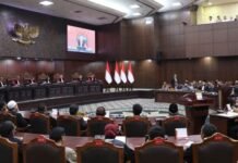 Para Pemohon meyakini bahwa MK berwenang memeriksa, mengadili, dan memutus sengketa mengenai calon wakil presiden tahun 2024 atas nama Gibran Rakabuming Raka.