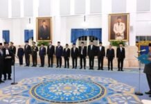 Presiden Prabowo Subianto melantik Suahasil Nazara sebagai Menteri Keuangan Kabinet Merah Putih. Pelantikan dilaksanakan di Istana Negara, Jakarta, pada Senin, 14 September 2026.