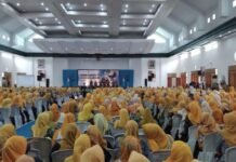 Penuh Antusias” Tim Pendamping Keluarga (TPK) se-Kabupaten Ciamis, saat Menteri Kependudukan dan Pembangunan Keluarga/Kepala BKKBN RI, Wihaji, memberikan tantangan pertanyaan kepada peserta.