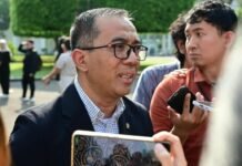 Menteri Pendidikan Tinggi, Sains, dan Teknologi Brian Yuliarto memberikan keterangannya usai diterima Presiden Prabowo Subianto di Istana Merdeka, Jakarta,
