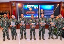 Pangkostrad Hadiri Pengukuhan Lima Pimpinan TNI-Polri sebagai Warga Kehormatan Korpasgat